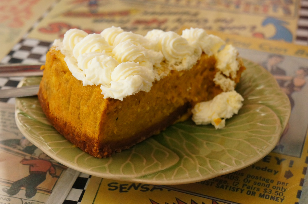 Pumpkin cheesecake with gingersnap crust